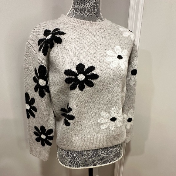 Women’s grey Truth by republic Severine style Crew Neck Sweater Black/White. SP - Picture 1 of 12